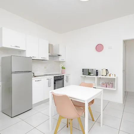 Gasthuis Holidays Lecco