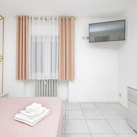 Holidays Guest house Lecco