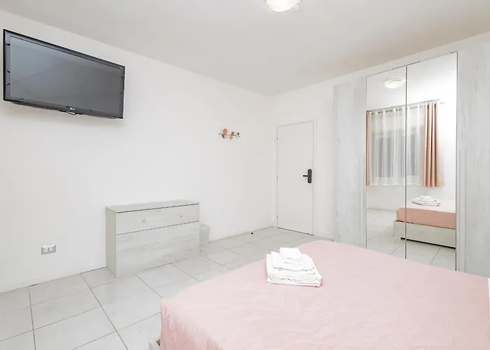 Holidays Guest house